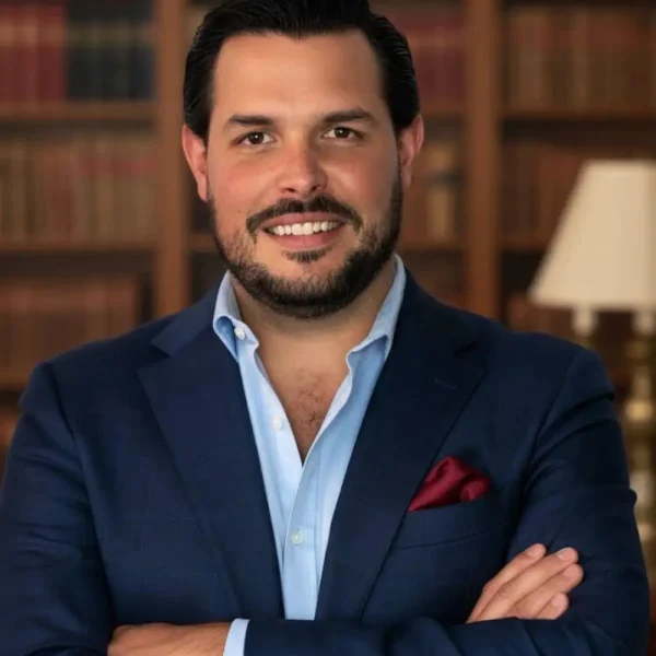 Antonio Delgado Sánchez Parfolab egresados
